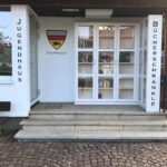 Jugendhaus/ Bücherschrank